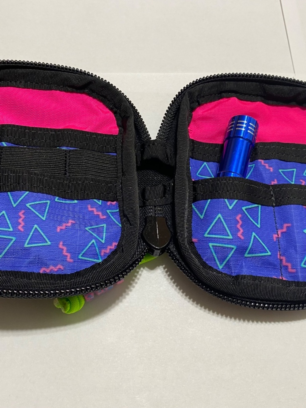 Glows in the dark. EDC mini, Wiscoworks beads. Glow-in-the dark materials. - Picture 9 of 10
